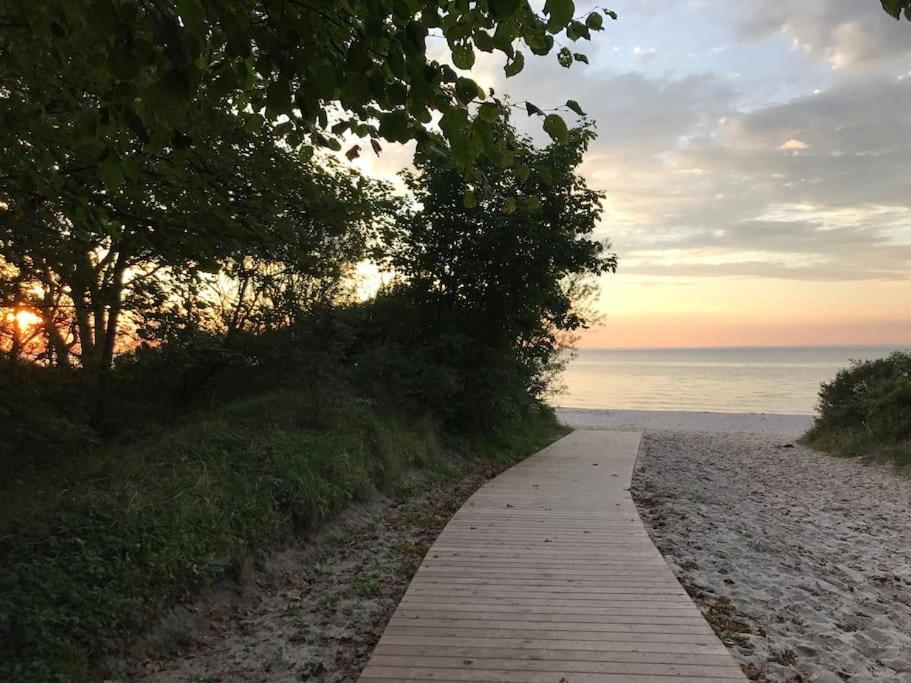 Stilvolles Reetdachhaus Coastline An Der Ostsee Groß Schwansee Exterior foto